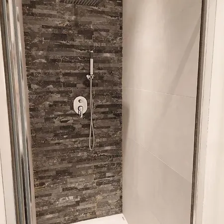 N*4 Apartmán Trani